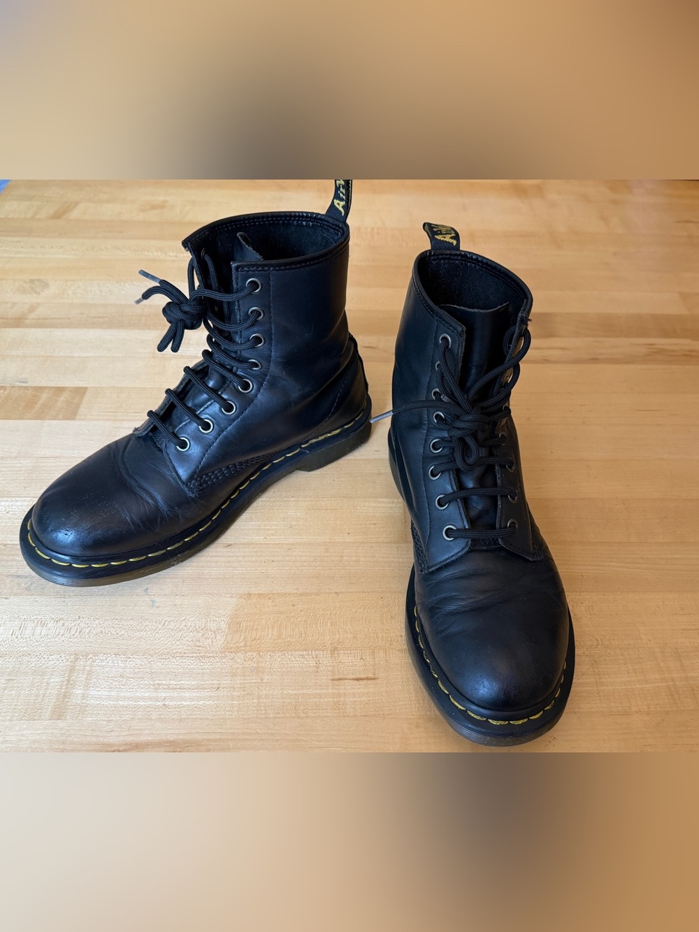 Doc Dr. Marten’s 1460 Women’s 9.5 Leather Lace Up Boots Black 41/ 9.5 Broken-In